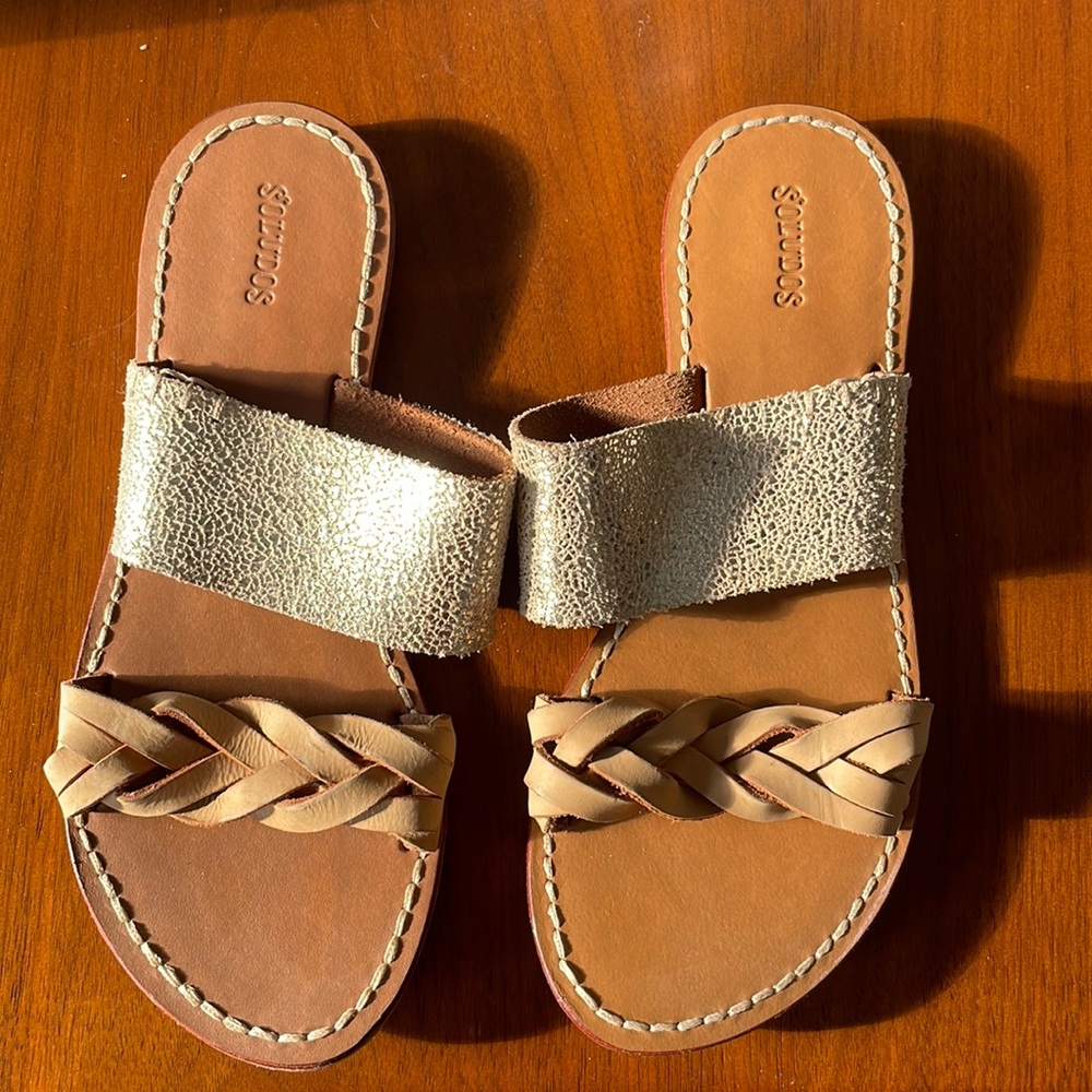 Soludos braided slide sandal. Leather/nude/pale gold/metallic. Size 6.